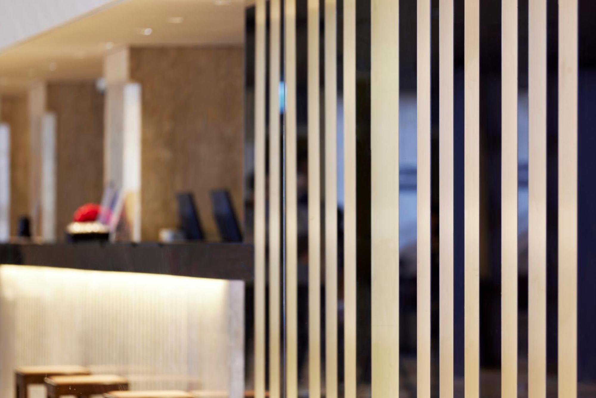 Hotel Consort Shin-Oszaka Kültér fotó